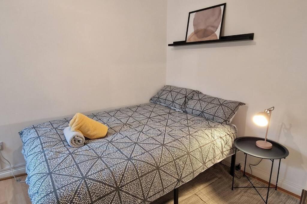 2 Bedroom Flat In Zone 2 Lnd London Exterior photo